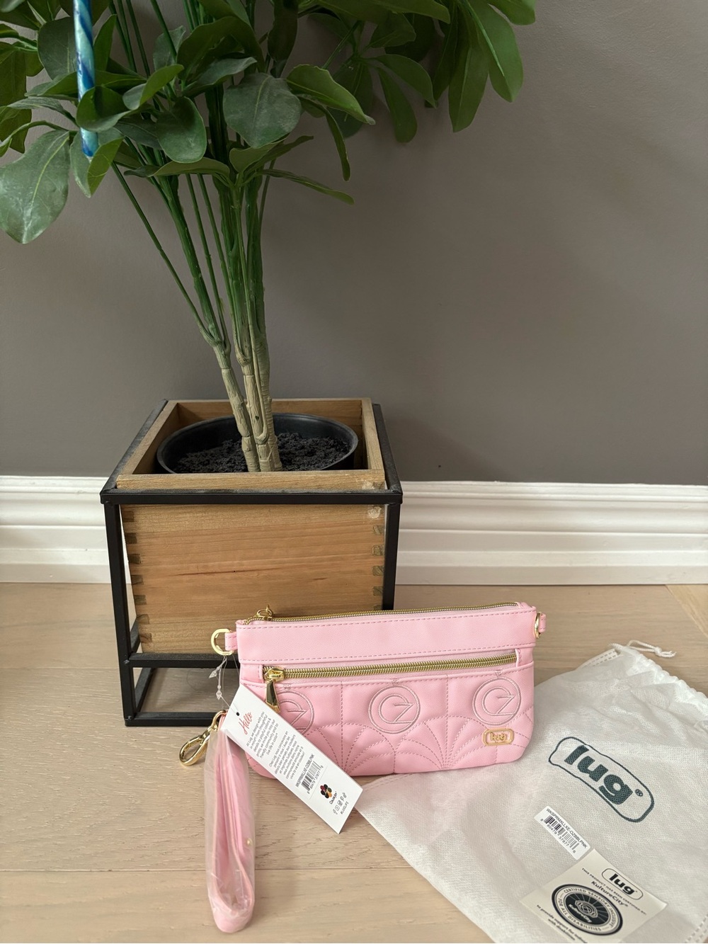 LUG | Super Metro XL Satin Luxe Pouch | Oz Bubble Pink